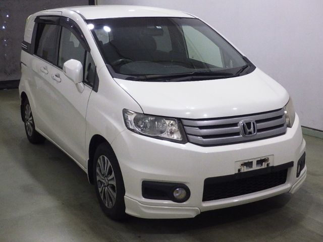 40038 Honda Freed spike GB3 2013 г. (Honda Sendai)